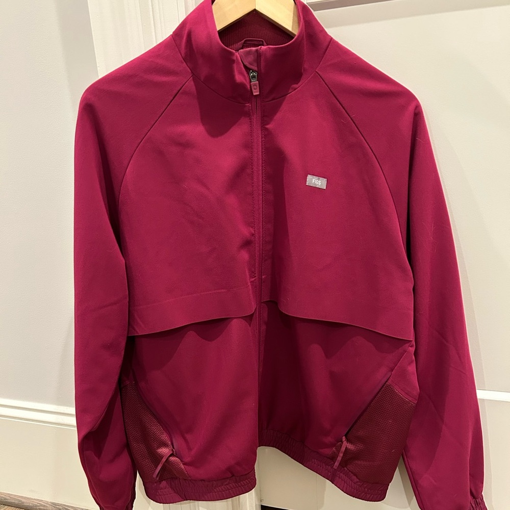 Figs women’s Sydney dark magenta large scrub jacket